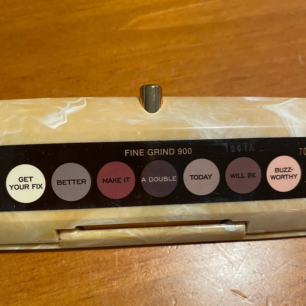 Marc Jacobs Eye-Conic Eye Palette Fine Grind - Picture 13 of 16